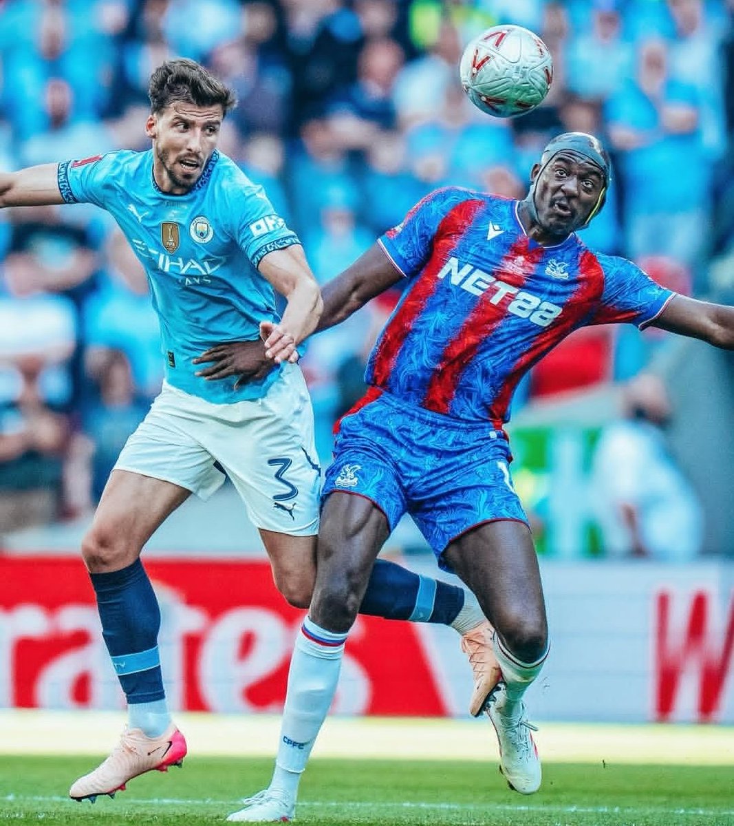 iwangaru's tweet photo. FA Cup Full Time Results 
Crystal Palace 1-0 Manchester City 
Crystal Palace Champion 🏆 https://t.co/yC1XmuoNwM