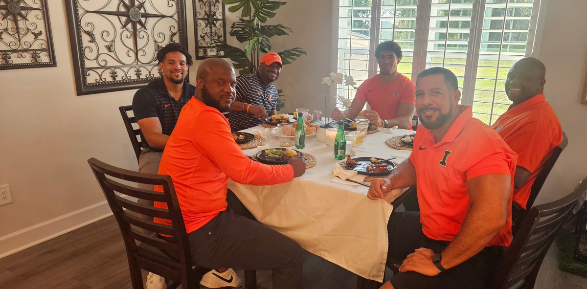 Kingston Reigns Shaw 3⭐️ (@kingstonshaw15) on Twitter photo FamILLy dinner at the crib🔷🔶
<a href="/CoachHarris_33/">Trent Harris</a> <a href="/CoachJamison/">Terrance Jamison</a> <a href="/coacharchiemac/">Archie McDaniel</a> <a href="/CoachCParker/">Coach Parker</a> <a href="/BretBielema/">Bret Bielema</a> <a href="/Recruit2Illini/">UI Zone</a> #ILL26 #famILLy #ILL #INI FamILLy dinner at the crib🔷🔶
<a href="/CoachHarris_33/">Trent Harris</a> <a href="/CoachJamison/">Terrance Jamison</a> <a href="/coacharchiemac/">Archie McDaniel</a> <a href="/CoachCParker/">Coach Parker</a> <a href="/BretBielema/">Bret Bielema</a> <a href="/Recruit2Illini/">UI Zone</a> #ILL26 #famILLy #ILL #INI