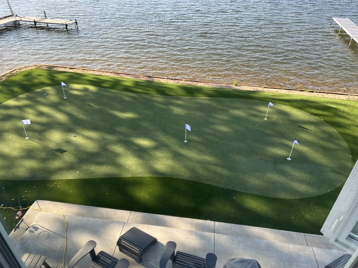 Panger40's tweet image. There’s a very good reason why @Maxhoma is making everything in sight at the @PGAChampionship and that would be his magnificent @CelebrityGreens practice green. The very best in the business. Can’t wait to get mine ! @PureMichigan
@MembersOnlyPVGC