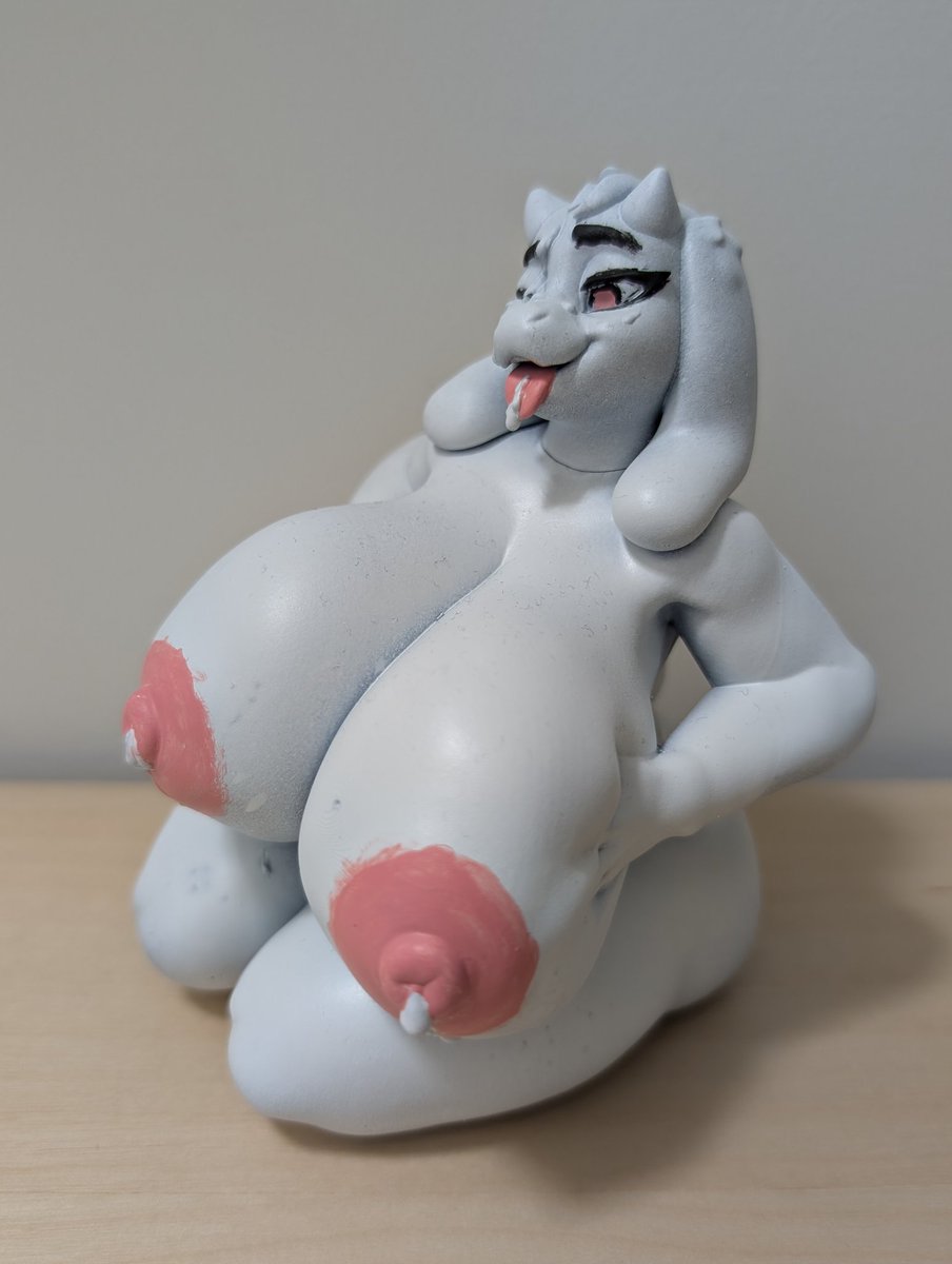 infernal_ramen's tweet photo. Oops, I missed Mother's Day with this one

Toriel model by @ChunkerBuns https://t.co/ZfsIqCHJLb
