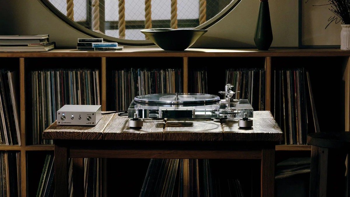 The brand is calling it the "finest turntable" it has ever made. (And it's not as expensive as you might think.) gearpatrol.com/audio/audio-te…