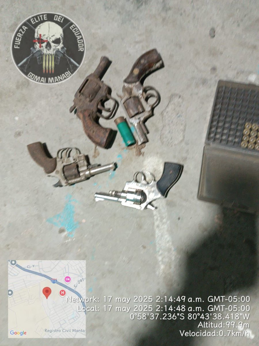 ecuadorprensaec's tweet photo. MANTA/ Las #FFAA a través del #GOMAI “Manabí” y en coordinación con la Policía Nacional #PPNN, realizaron una exitosa operación interinstitucional en cumplimiento de las operaciones militares de ámbito interno en el sector de los GERANIOS-CANCHA DEL DELFÍN https://t.co/c8ghOSdKIE