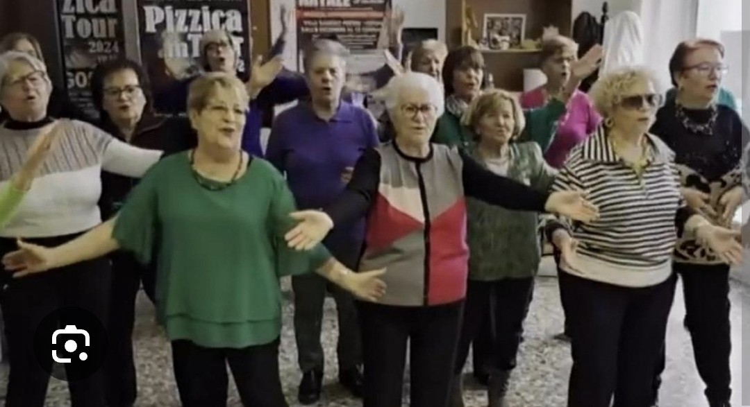 se tommy cash non vince é perchè loro non sono sul palco:

#escita