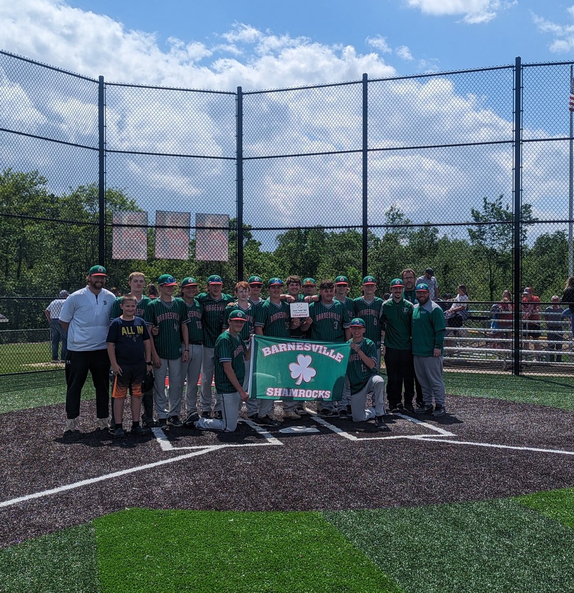 roxbaseball26's tweet image. Congrats to the JV team for winning the Lefty Hall tournament in St. Clairsville this weekend. They defeated St. Clairsville 8-7 scoring 3 in the bottom of the 7th to walk it off!