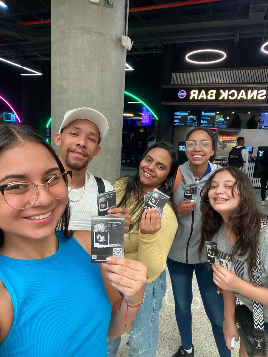 les presentamos a los chicos que hoy hacen posible esta promoción del EP que se hace con mucho amor para sumarle a <a href="/ErickBrianColon/">Erick Brian</a>🤍

EB VENEZUELA - CARACAS.🇻🇪

#ErickBrian #EBVENEZUELA