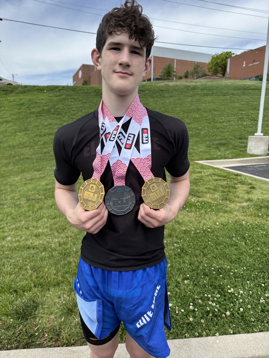 Two golds and a silver today in Jefferson City MO for Will Sloan. Jui Jitsu trnmt.  Congrats!