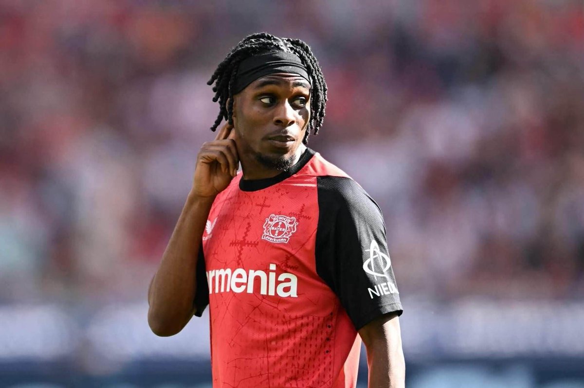 Barça Universal (@barcauniversal) on Twitter photo Barcelona were tracking right back Jeremie Frimpong, but he will join Liverpool instead.
— <a href="/sport/">Diario SPORT</a> Barcelona were tracking right back Jeremie Frimpong, but he will join Liverpool instead.
— <a href="/sport/">Diario SPORT</a>