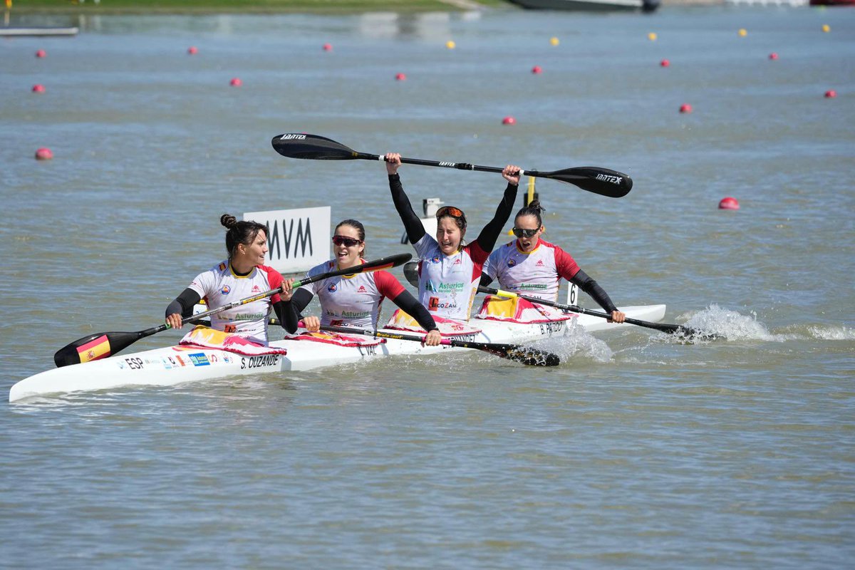ENHORABUENA 🥇

🚣‍♀️ El K4 500  de las asturianas Sara Ouzande, Lucía Val y sus compañeras Estefanía Fernández y Bárbara Pardo logra la medalla de oro en la Copa del Mundo de piragüismo en Szeged. 

Qué orgullo! 

👏🏻👏🏻👏🏻👏🏻