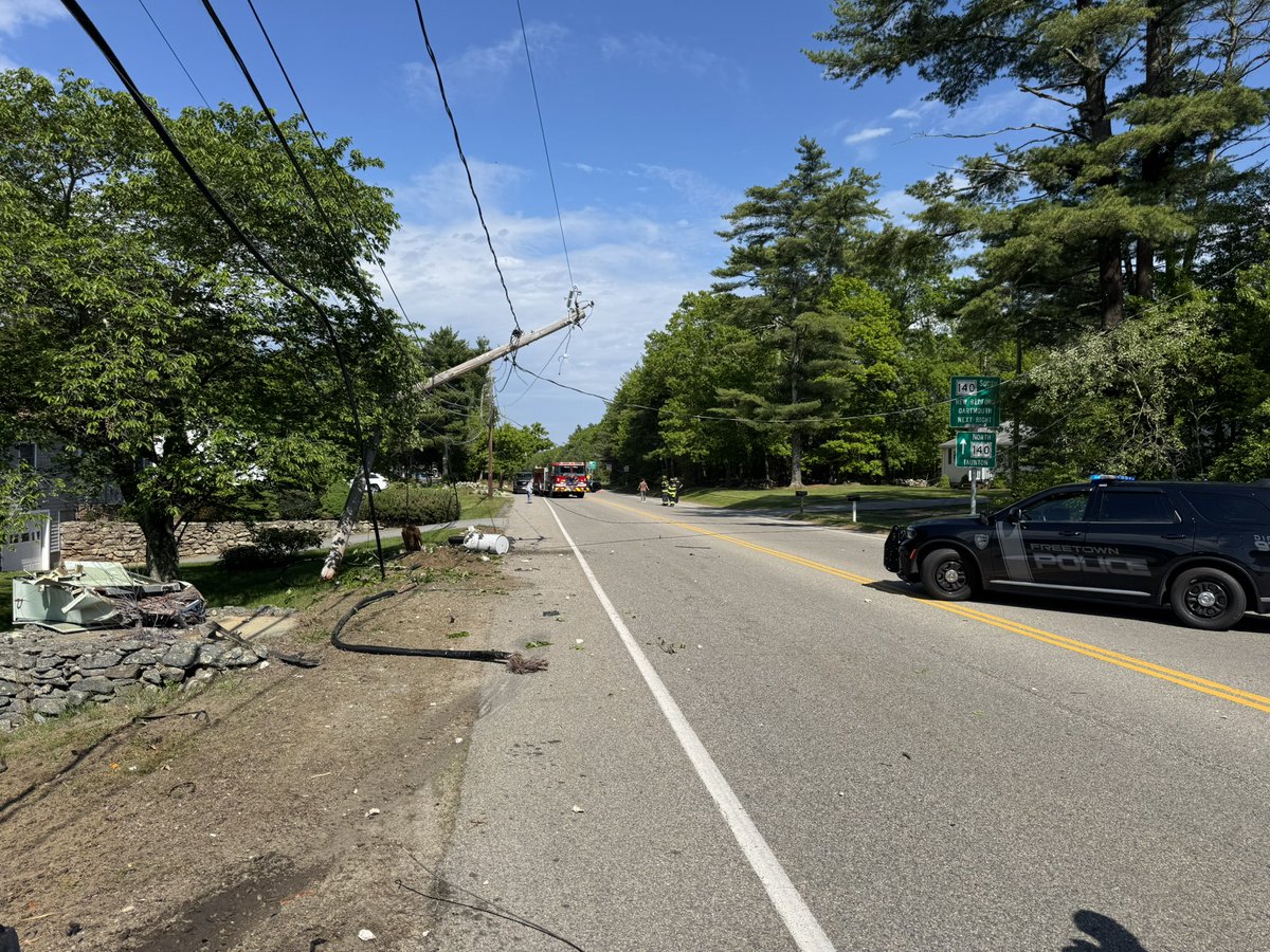 FreetownPD's tweet image. ROAD CLOSED
Chace Rd is CLOSED between Route 140 South & the intersection of Braley Rd., Gurney Rd., & Chace Rd. due to a motor vehicle crash involving downed wires & a snapped utility pole.
Please avoid the area and follow this detour:
Gurney Rd. → Washburn Rd. → County Rd.