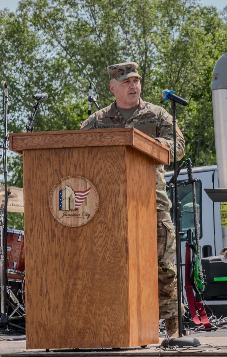 1st Infantry Division tweet media