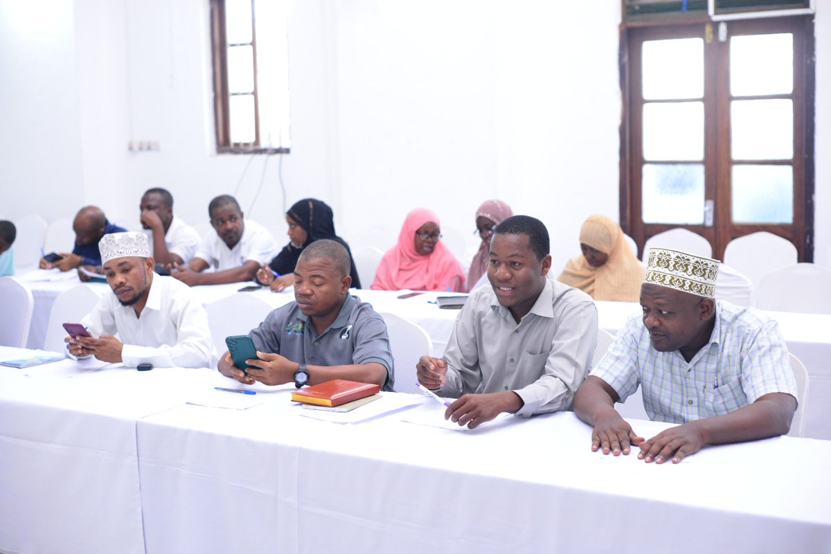 TAMWA Zanzibar (@tamwa_zanzibar) on Twitter photo Wataalam wa Masuala ya Habari Zanzibar (ZAMECO) wameadhimisha siku ya Uhuru wa Habari Duniani leo tarehe 17 May 2025 katika ukumbi wa Rahaleo Studio. 
Lengo la Maadhimisho hayo ni kutathmini na kujadili hali halisi  ya waandishi na vyombo vya habari  inavyokwenda kwa upande wa Wataalam wa Masuala ya Habari Zanzibar (ZAMECO) wameadhimisha siku ya Uhuru wa Habari Duniani leo tarehe 17 May 2025 katika ukumbi wa Rahaleo Studio. 
Lengo la Maadhimisho hayo ni kutathmini na kujadili hali halisi  ya waandishi na vyombo vya habari  inavyokwenda kwa upande wa