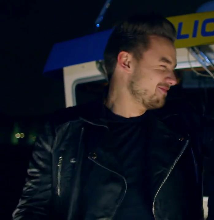 comfortforliam's tweet photo. Rt this tweet if you love Liam Payne's smile. https://t.co/IWVMfQio79