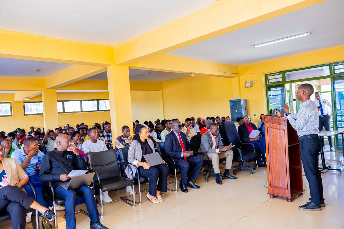 DBaikirize's tweet photo. Today @ EAUR I opened Capital Market Youth Forum Outreach 2025 in prtnrshp wiz Rwanda National Investmnt Trust (RNIT) Rw'da Stock Exchange This marked the first roadshow of CMA Youth Forum held at EAUR. It aims to equip youth wz practical knowldge on saving &amp; Investment https://t.co/vFd8Mz59ZZ