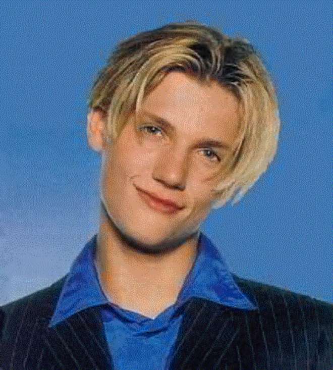 El de Lituania debe ser primo de Nick Carter #EurovisionRTVE