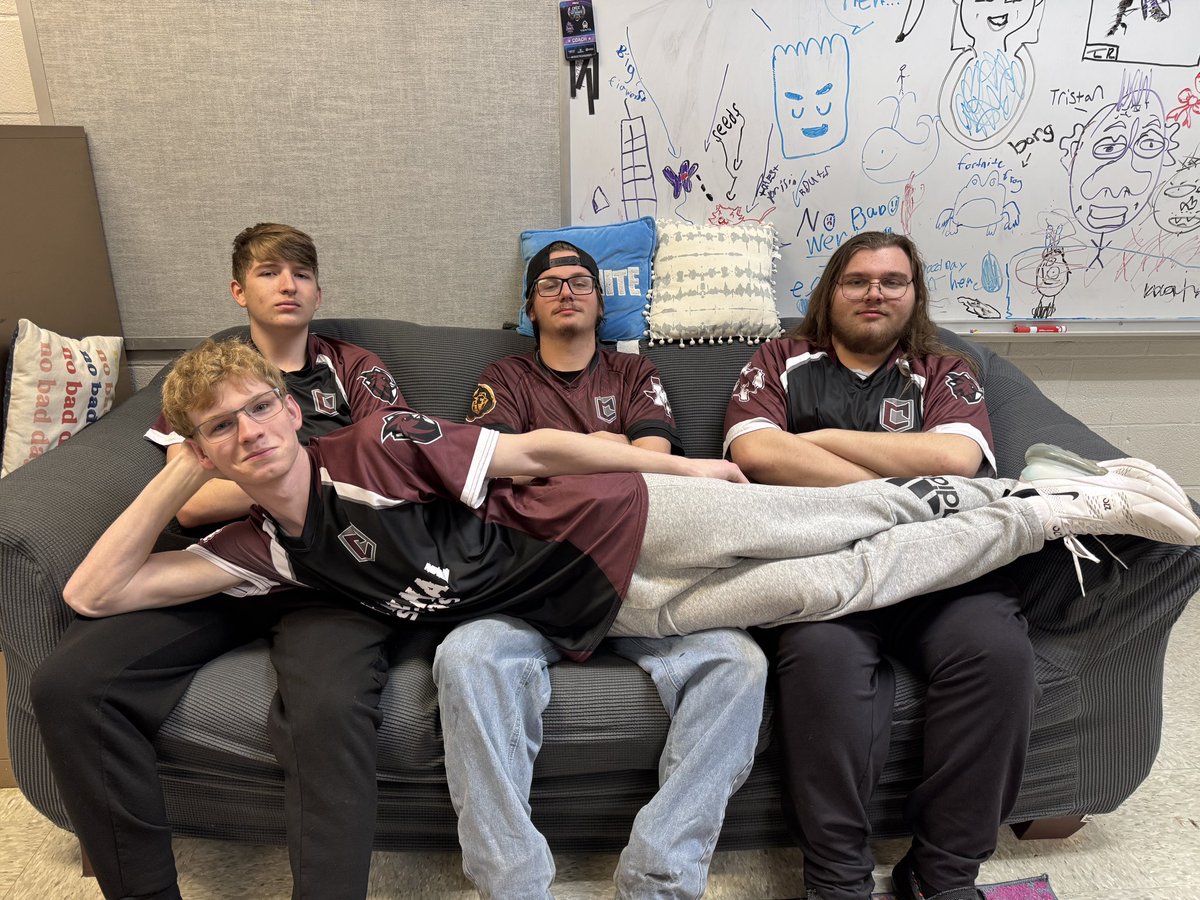 MaudTXesports's tweet photo. Congratulations to the graduating seniors of Maud Esports. You have lead the program in great fashion over the past few seasons. Good vibes and good games to you!
#PwrUpMaud https://t.co/InNbU5fccW