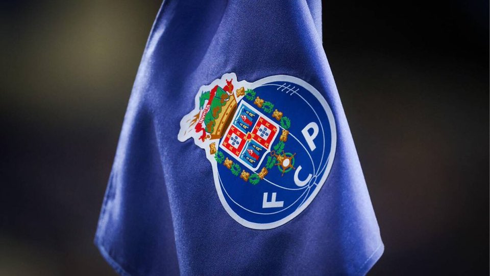 Don70Pablo's tweet photo. Fim do campeonato. Que venha o próximo ano. Amo-te @FCPorto 💙 https://t.co/PC7ldtfFGO