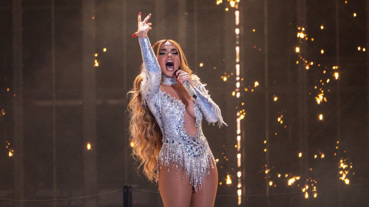 albertommoral's tweet photo. Diva • Valiente • Poderosa

Que manera de comerse el escenario. Si hoy Europa es justa, ¡Melody tiene que ser la próxima ganadora de #Eurovision2025!
🌍✨🎤

#EurovisionRTVE #Eurovision2025 https://t.co/qguZsRfGT4