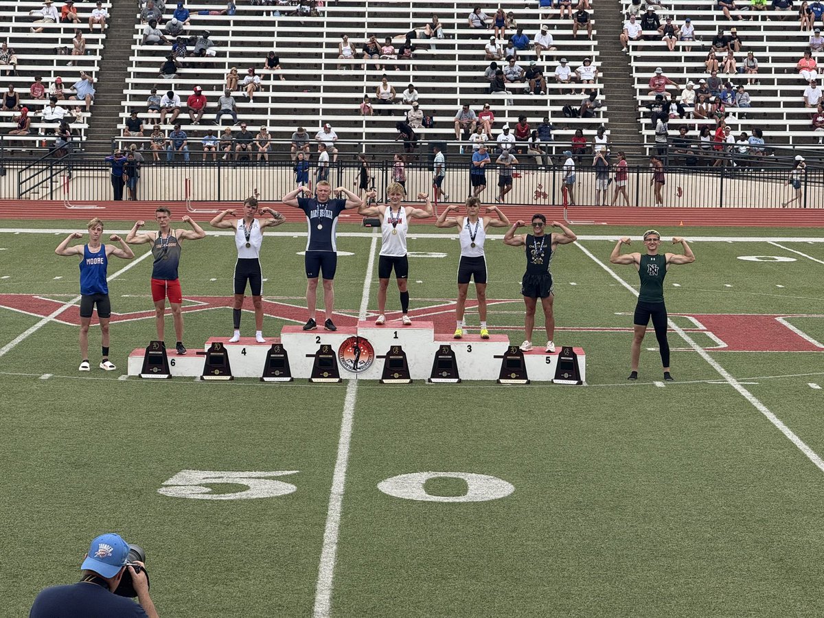 Congratulations!!! 
Gage Simons
Class 6A Boys Pole Vault
OSSAA State Championships