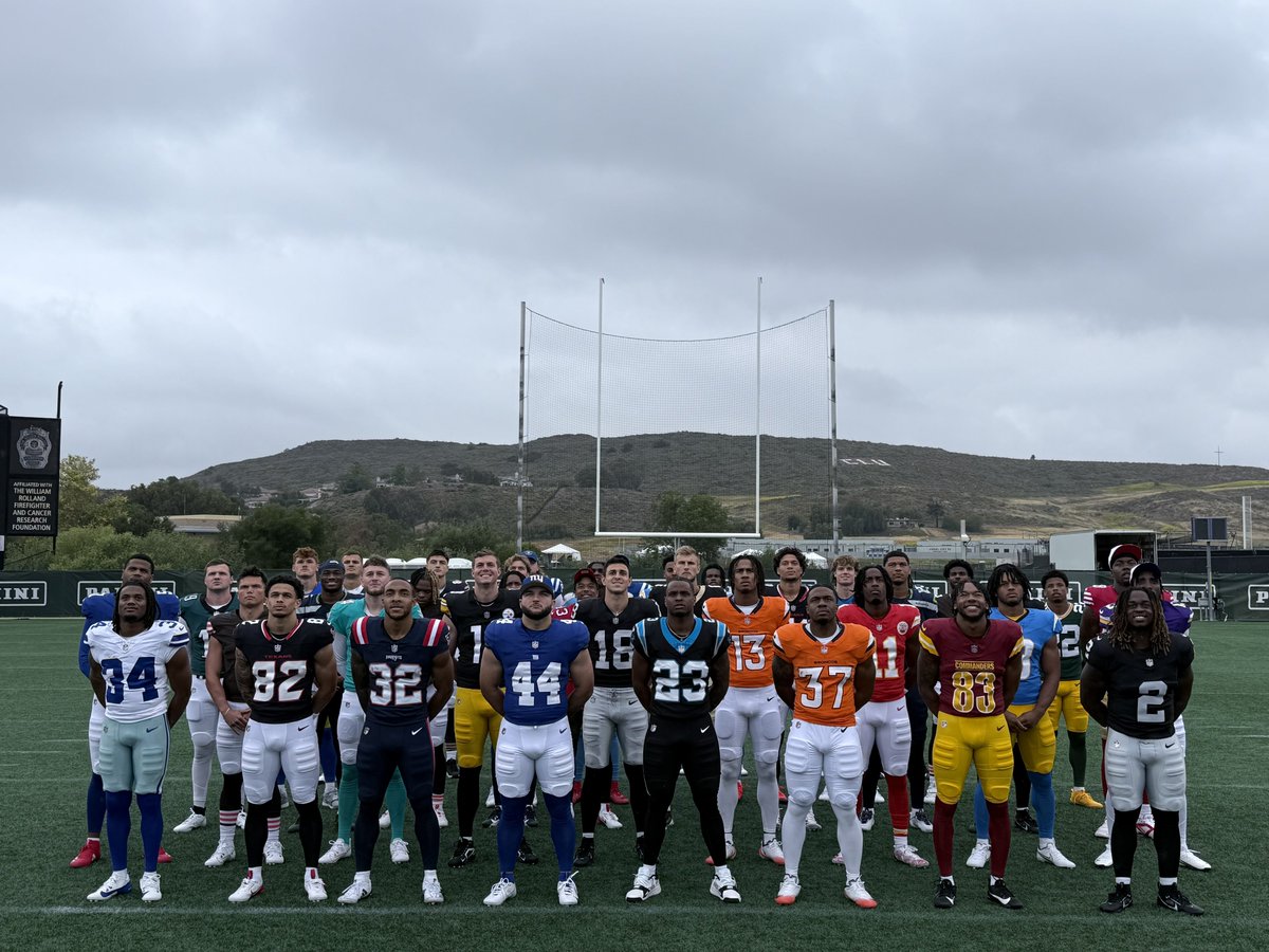 With USC’s graduation happening today, this year’s NFLPA rookie photo shoot took place at Cal Lutheran University near Calabasas. This year’s class at the #NFLPA #RookiePremiere: