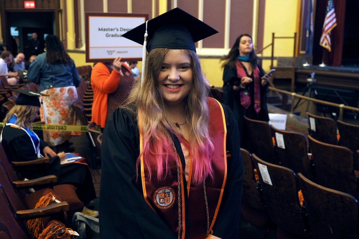 VT English tweet media