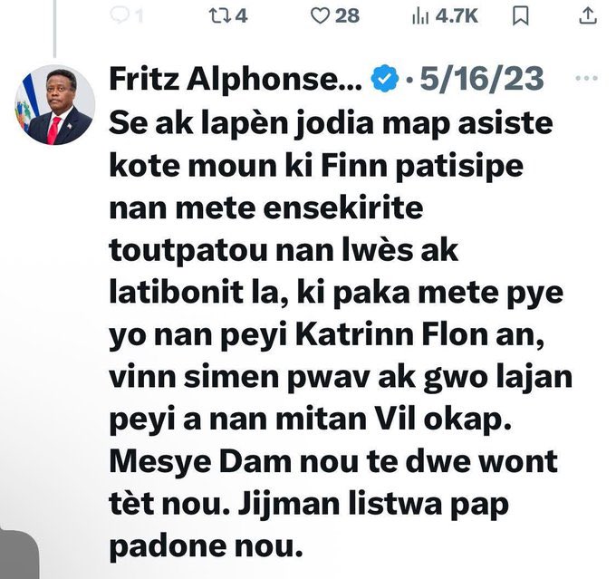 PititPepLaa's tweet photo. Kounya fèt drapo pa Akayè ankò, nou  bliye istwa peyi a. Eske NOU pap wont depanse 400 Milyon goud pou 18 me a sèlman pandan polis, pwofesè, doktè, ak peyizan yo bouke goumen ak lavi anba 🇭🇹trapo Desalin nan.

CPT a bezween plis kòb pou peye elikoptè kote nou k achte 5 ak lajan🇭🇹 https://t.co/1zv9MlAOMh