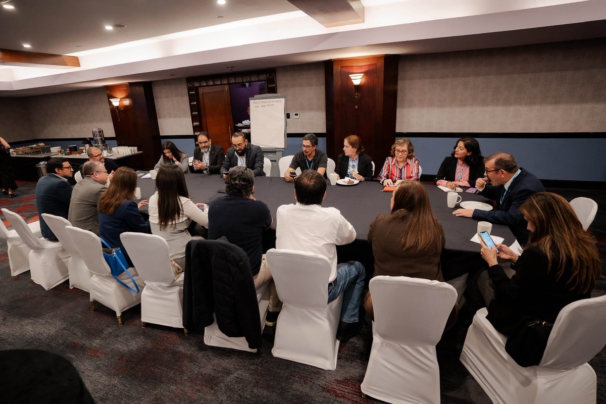 #SocialHub
Un espacio inteligente a la vez