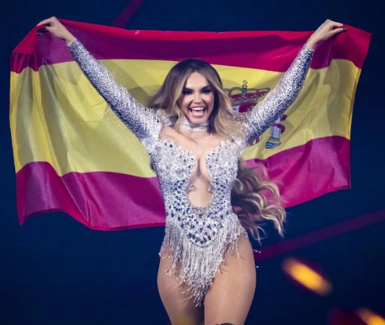 Corder96's tweet photo. #EurovisionRTVE #Eurovision  #Melody este año si! Una diva es valienteee!!! (Si no hay politiqueo, es muy favorita,tremenada actuación!!) https://t.co/SJ2DMr2KCR