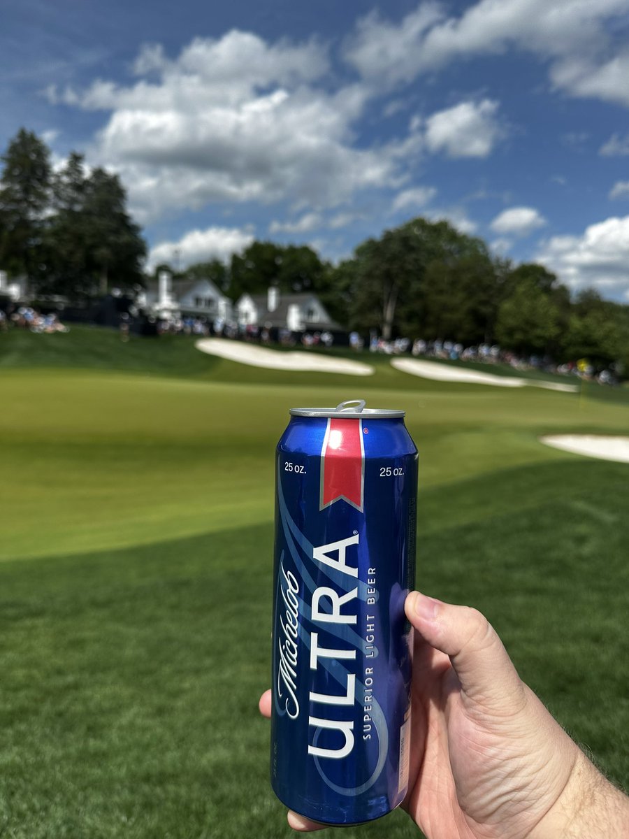 BagmanBud's tweet photo. Can a white boy have himself a Saturday? https://t.co/Zb2njLu0bI