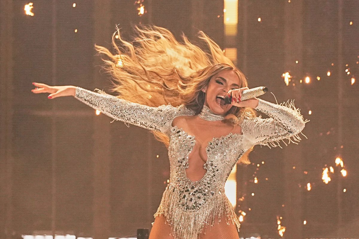 Entre esta imagen y esta otra, para mi ya hemos ganado Eurovisión.
#EurovisionRTVE