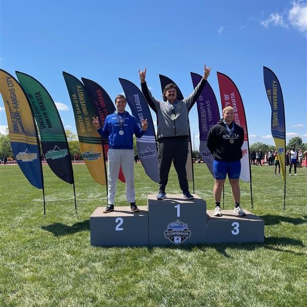 𝐌𝐞𝐧'𝐬 𝐃𝐢𝐬𝐜𝐮𝐬

🥇 Zack Ramos, <a href="/NDSUTrackField/">NDSU Track & Field / Cross Country</a> (182-03; 55.57m)
🥈 Caiden Fredrick, <a href="/GoJacksTFXC/">Jackrabbit Cross Country // Track & Field</a> (179-03; 54.65m)
🥉 Caymen Gebheim, SDSU (175-06; 53.51m)

#ReachTheSummit x #SummitOTF
