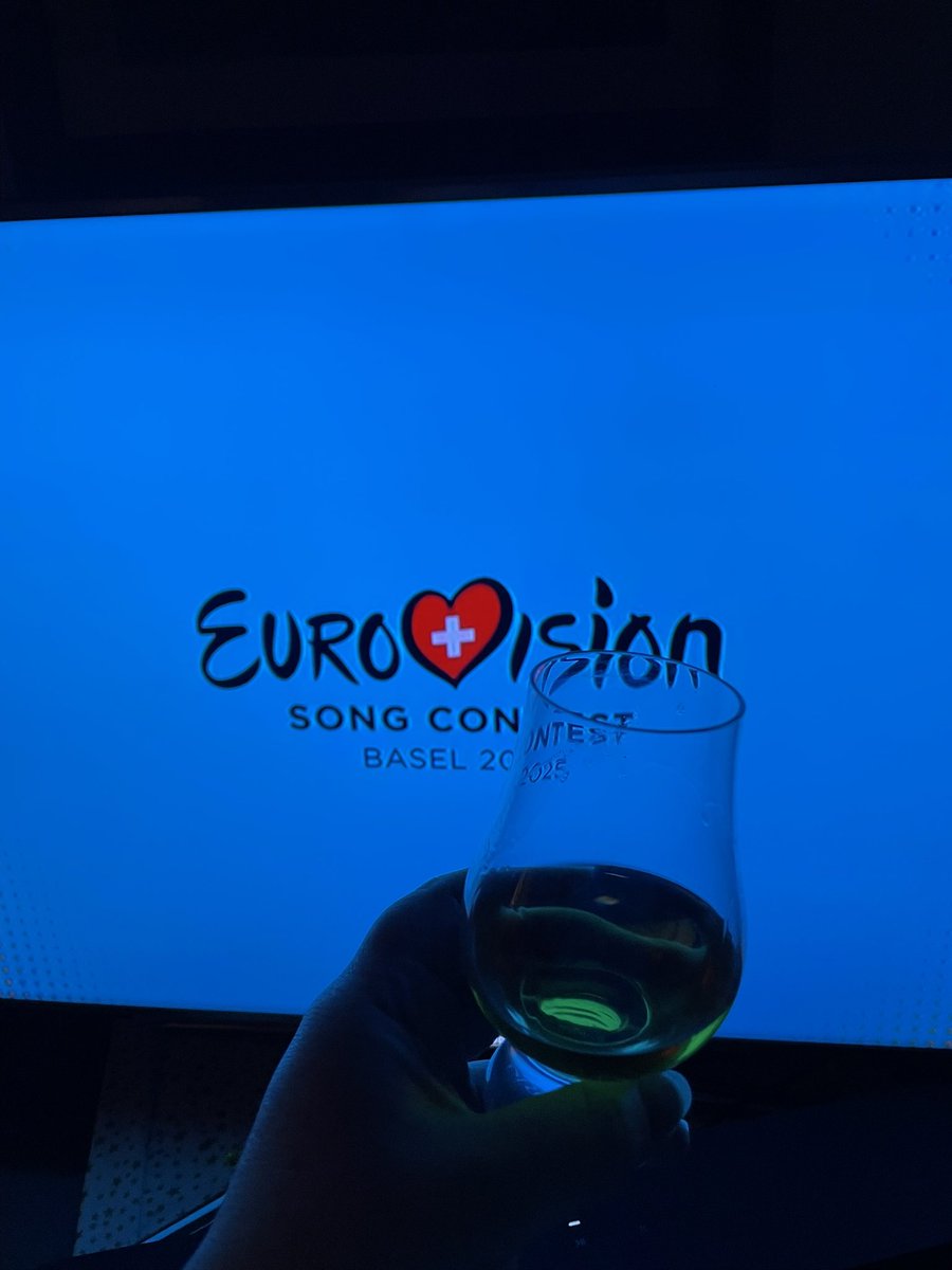 1_womans_whisky's tweet photo. Remembering Sir Terry! #Eurovision #dramtime https://t.co/qyVsLRnabs