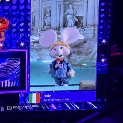 La_Pripra's tweet photo. MICHELLE CHE RIPETE IL CONCETTO DI ITALIANITÀ NEL CASO IN CUI IN QUESTO #EUROVISION NON SI FOSSE PERCEPITO ABBASTANZA.

#ESCITA #Eurovision2025 https://t.co/Atv69KrKxg