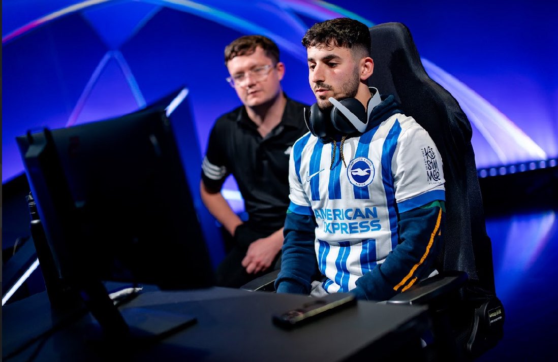 Top 16 in eChampions League with <a href="/JaydenGroden10/">Jayden Groden</a> after finishing Top 8 in league stage

L v Karimisback ❌
W v Fouma ✅
W v JP Sleator ✅
D v Levy Finn
W v Brandsha ✅
W v GioBundyy ✅

One more win for Munich tomorrow night 🙏