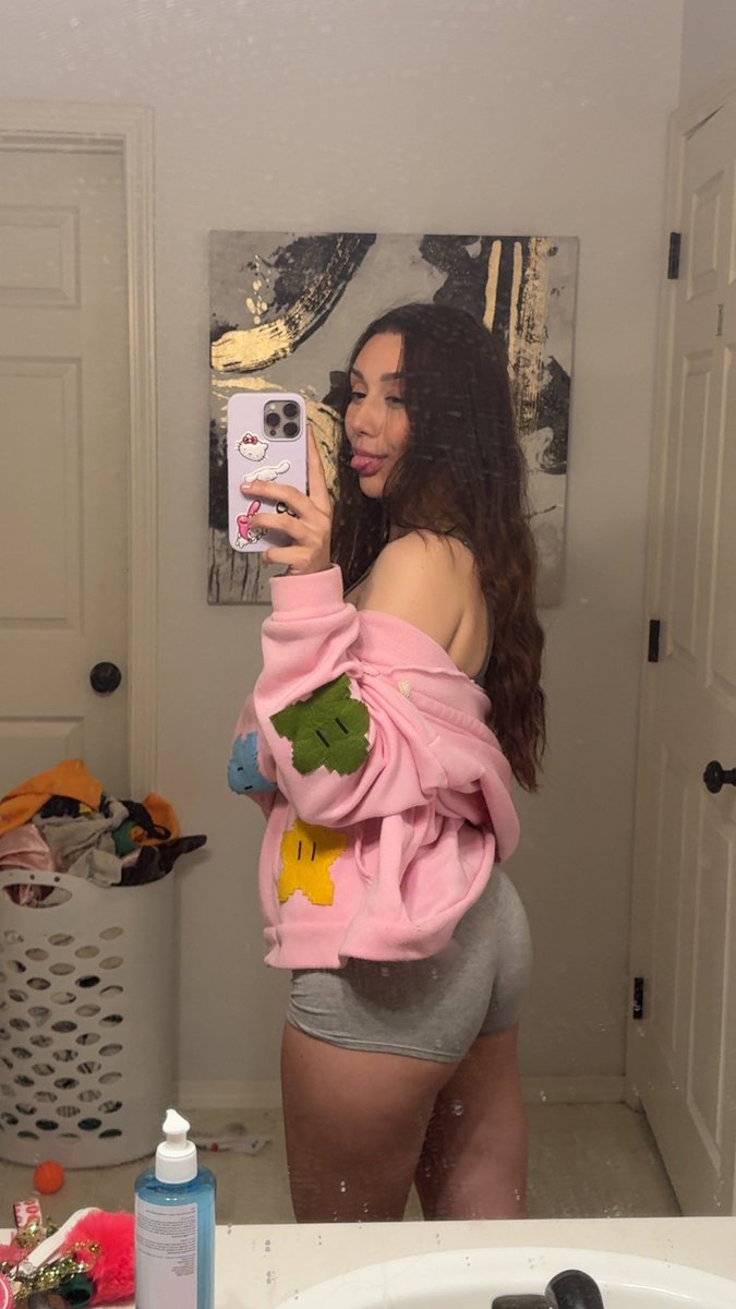 Creamybbyt's tweet photo. Did you miss me?🥹 https://t.co/H3ypk3eSs7