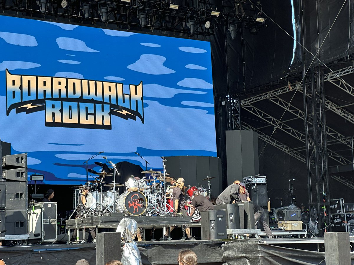45 minutes until <a href="/ChevelleInc/">Chevelle</a> at <a href="/boardwalkrock/">Boardwalk Rock Fest</a> - Let’s go!!!!!