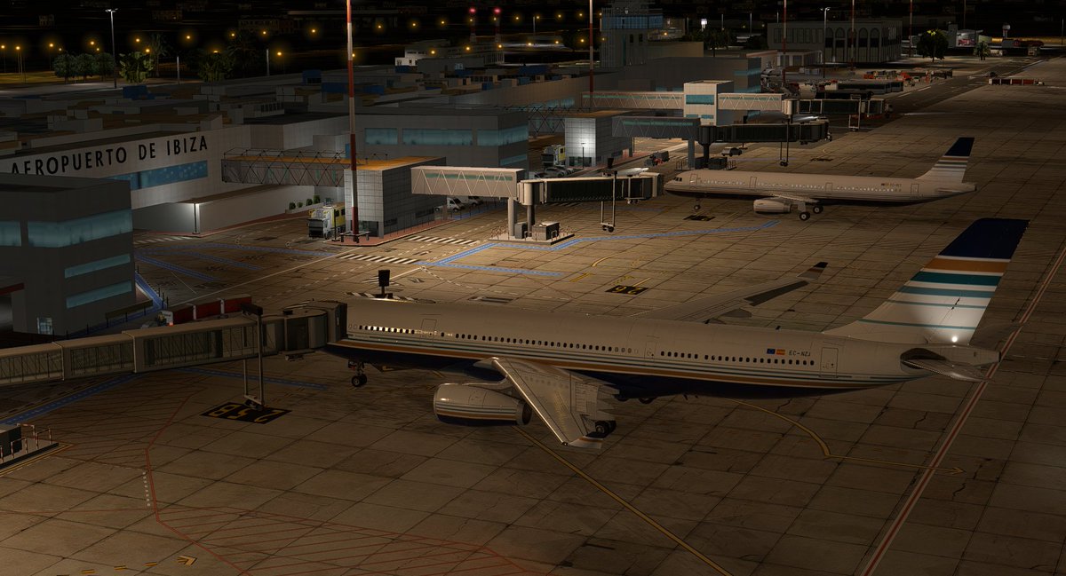 ¡El padre y el hijo!

El A330 y uno de los A321 listos en Ibiza para partir rumbo a Santiago de Compostela en vuelo chartero.
Si aún no te has registrado, estaremos encantados de que formes parte de la compañía aquí:
virtualprivilege.es

#virtualPVG
