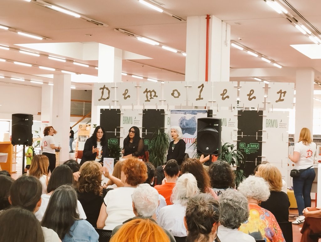 Literatura contra hegemónica para romper con todo, <a href="/demo_leer/">DemoLeer Festival</a> 💜