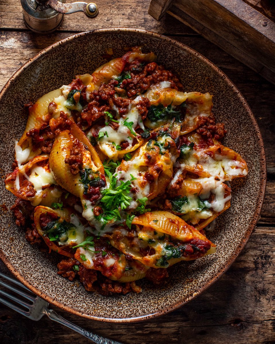 Movie Night: Life Is Beautiful with Conchiglioni, Ragù, Spinach and Mascarpone. Details on my Insta. #Pasta