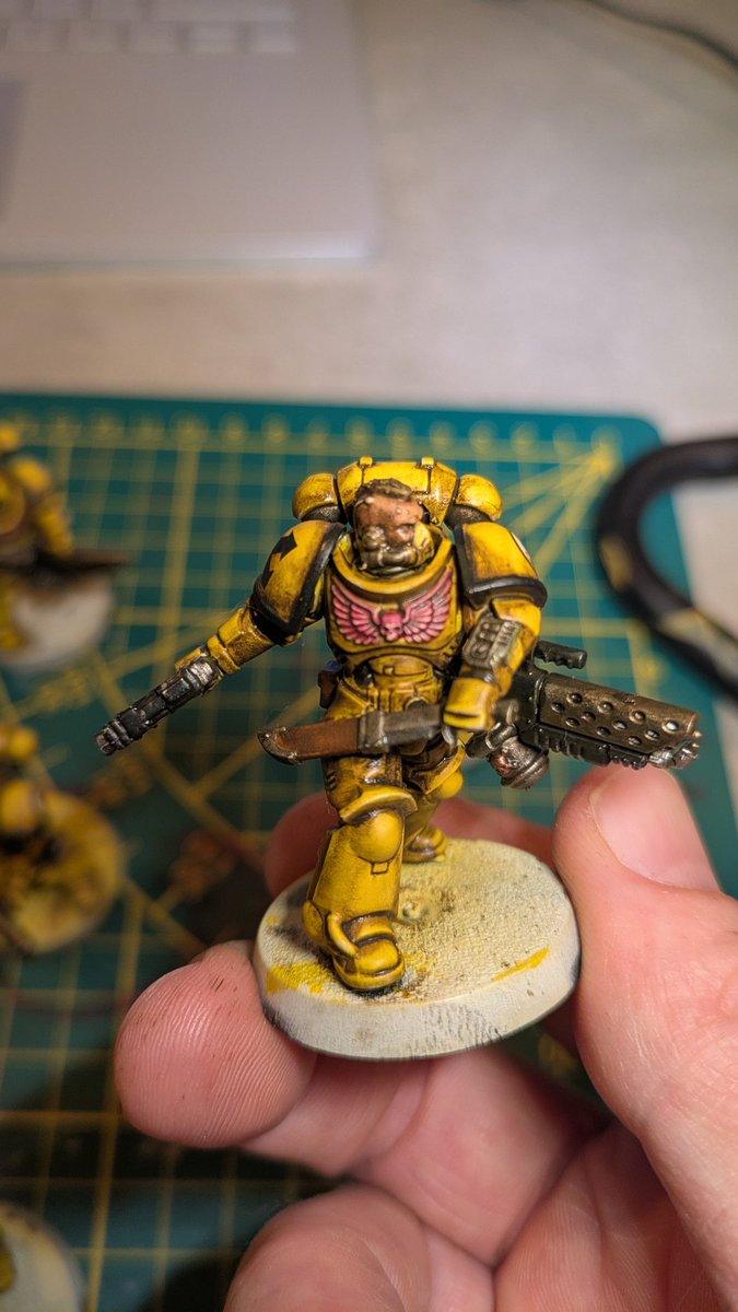 And another step finished. Moving to the next unit. Batch painting is life 😅