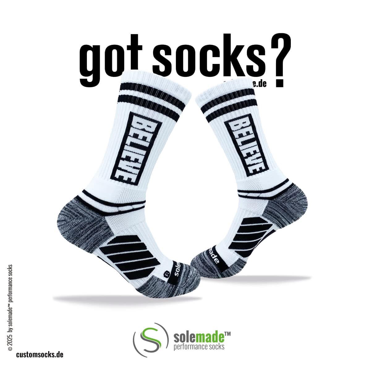 #gotsocks? - Unser “BELIEVE” Design in der CREW Höhe, denn jeder glaubt an etwas.
Mit diesem Style rockt Ihr jeden Sneaker und tut Euren Füßen zudem noch was gutes!
 
solemade.de/performance-so…

- - -
#solemade #mostcomfysocks #gotem #nike #believe #believeinyourself #solemadestyles