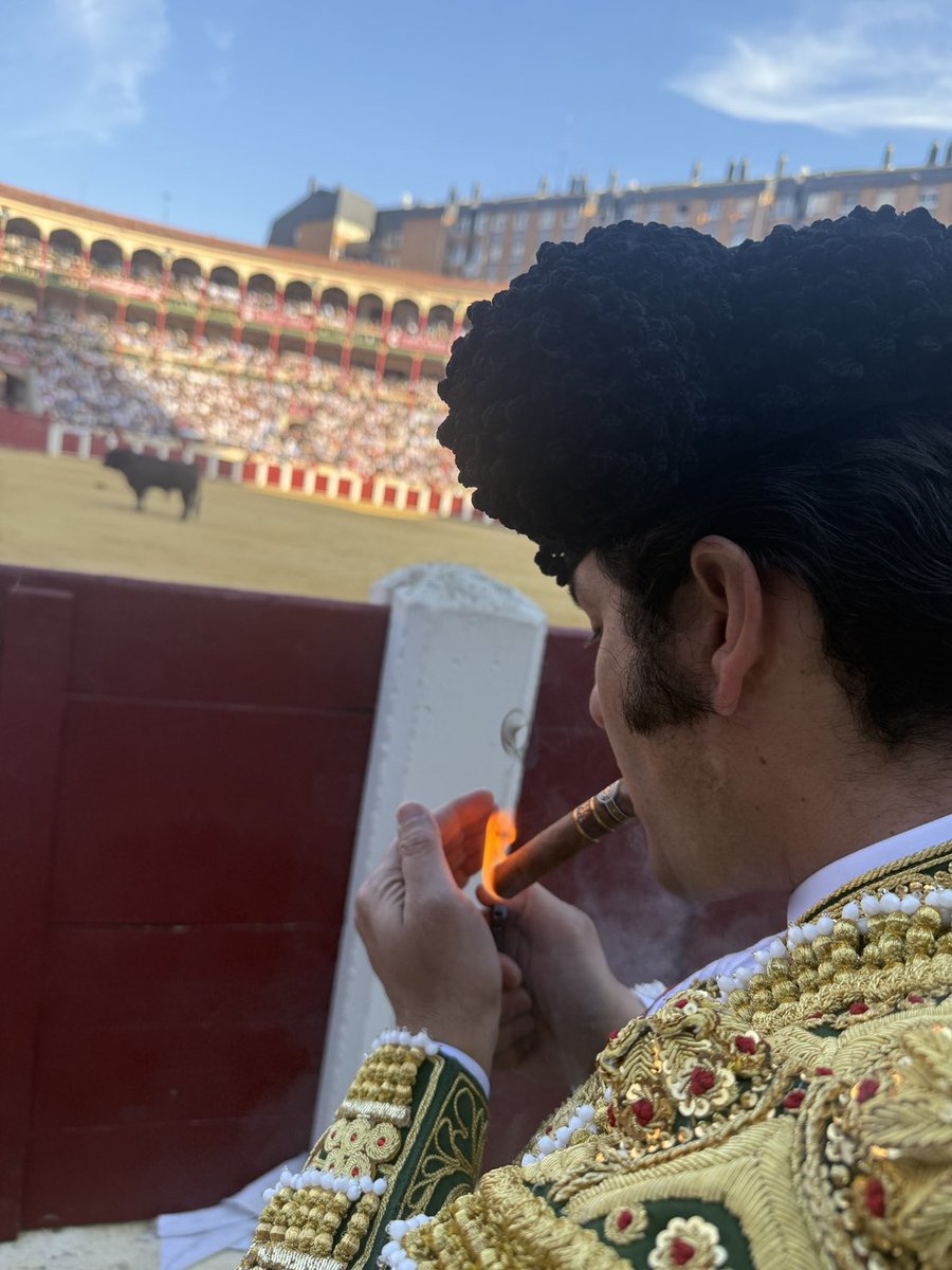 Antonio Bañuelos tweet media