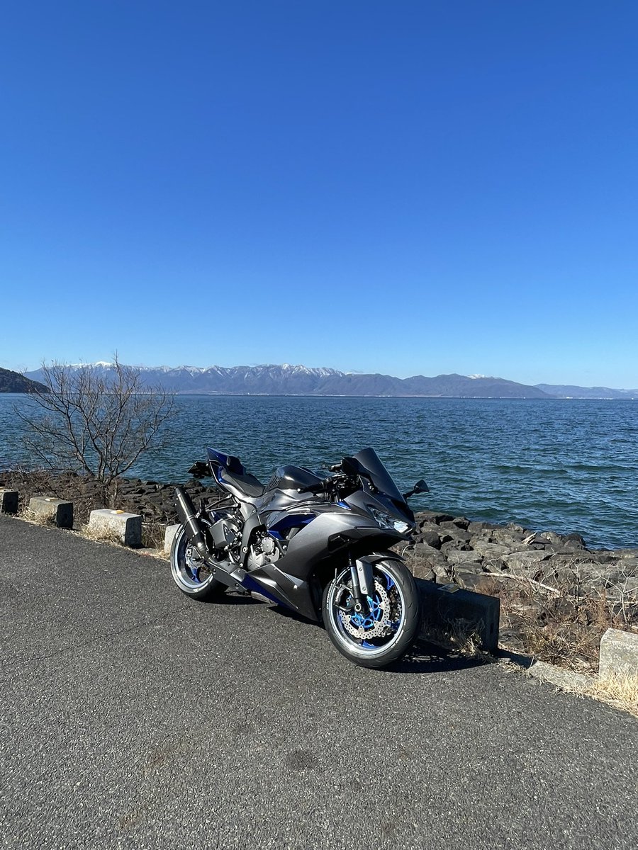 oreno_aisya's tweet photo. 俺の相棒達！

まだまだ現役：NINJA250
楽しみ尽きない：ZX6R
初めての外車：A3

暫くはこのメンバーで

 #NINJA250
 #ZX6R
 #A3 https://t.co/VOCRyjY37m
