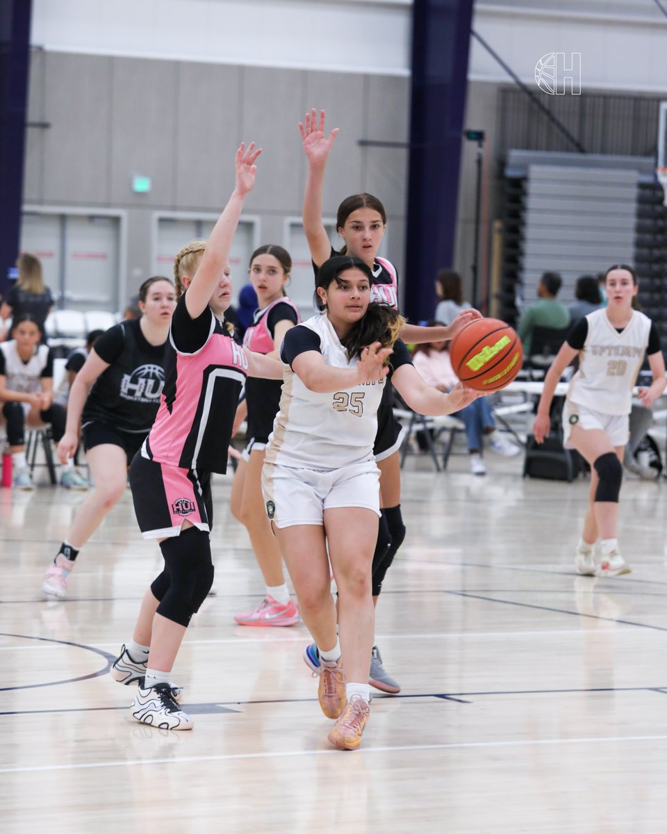 Hype Her Hoops tweet media