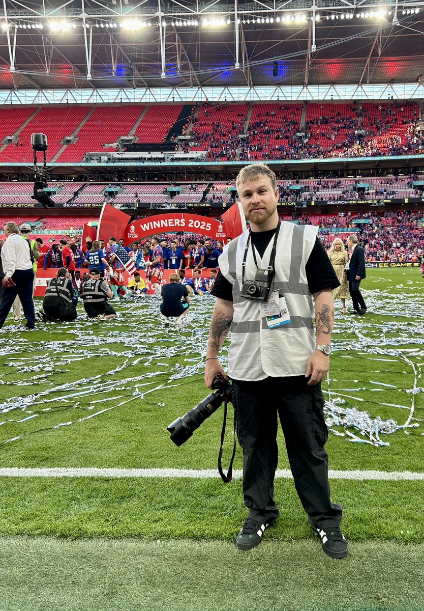 FloodlightsOn (@floodlightson) on Twitter photo Shame Danny Welbeck got in the way of the Mags winning two cups in one season, but what a pleasure it was to shoot for the <a href="/EmiratesFACup/">Emirates FA Cup</a> final today all the same. Hats off to Palace - some result, that. Shame Danny Welbeck got in the way of the Mags winning two cups in one season, but what a pleasure it was to shoot for the <a href="/EmiratesFACup/">Emirates FA Cup</a> final today all the same. Hats off to Palace - some result, that.