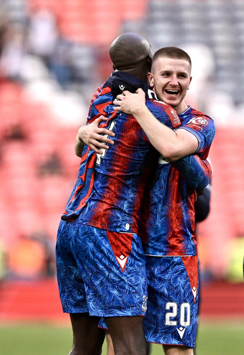 Adam Wharton 
This is the first step on his way to the very top 👌
#FACup 
#Rovers