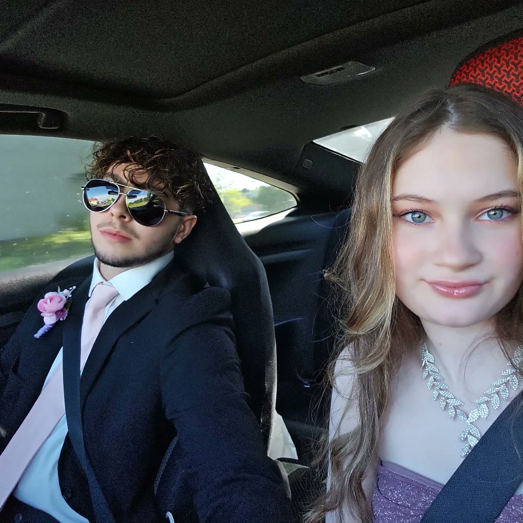 cameronrholmes's tweet photo. Prom https://t.co/socnFtPgnY