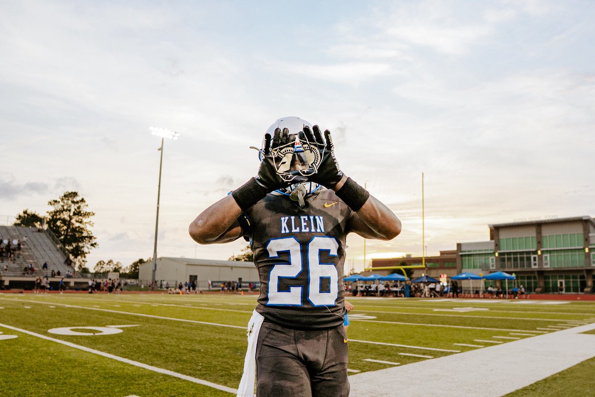 JrDyshon's tweet image. Spring game went crazy! 
Stats: 5 tackles, 1 forced fumble, 2 fumble recoveries 
 🎥 video on the way 
🫶🏾 to my big bro @MylesArterberry  for the drip 
@KleinFootball25 @TheMothersh1p @coachcodutti @CoachZachWill @Bach_30 @Coach_Morton60 @jarrettbailey12 #TheMothersh1p #OGK