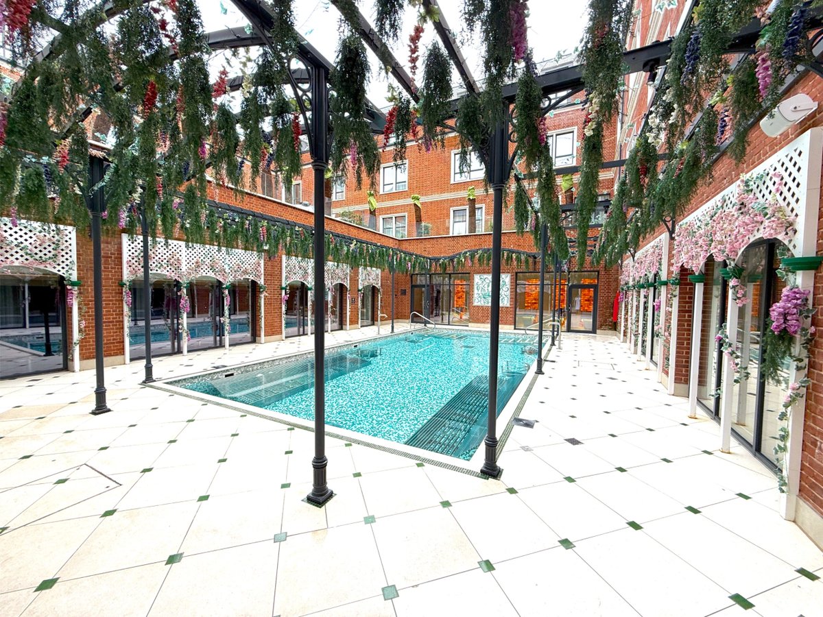 turningleftfor's tweet image. HOTEL REVIEW: Fairmont Windsor Park – Our Honest Spa Stay Review dlvr.it/TKqhFX #Reviews #Fairmont
