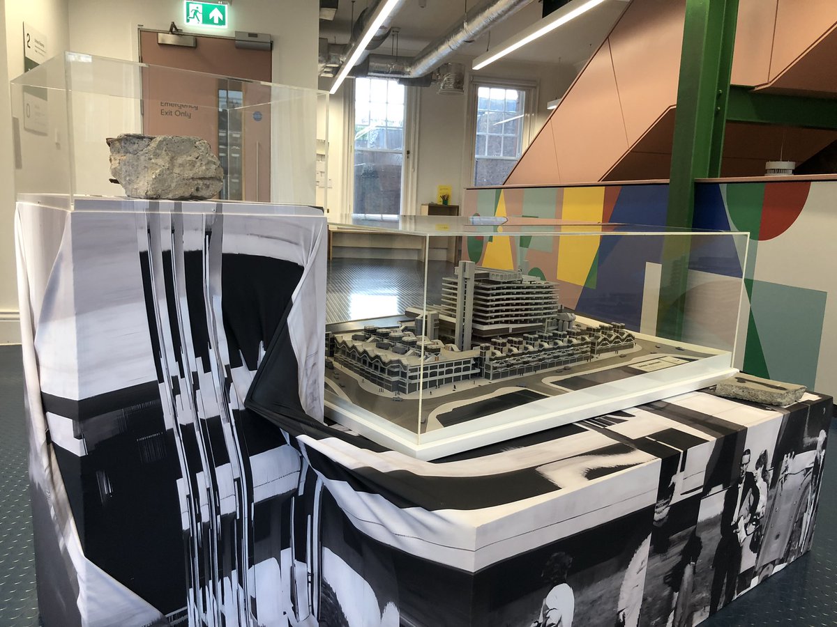 Robert Lawrance tweet media