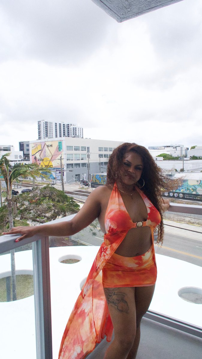 'vaeh 𓃰 tweet media